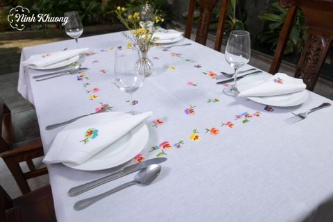  Table Cloth - Khăn bàn 8K175x250 - Multi-Colored Pansy 