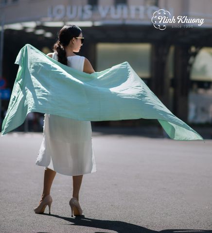  Khăn choàng lụa tơ tằm 