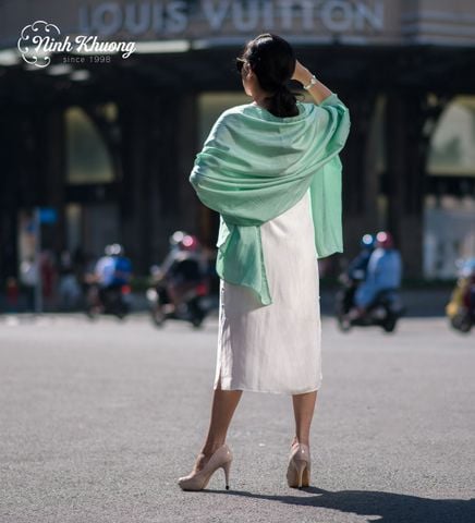  Khăn choàng lụa tơ tằm 