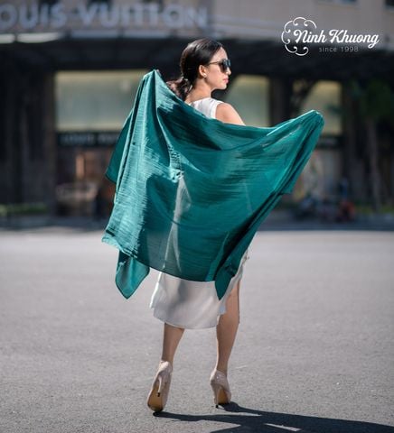  Khăn choàng lụa tơ tằm 