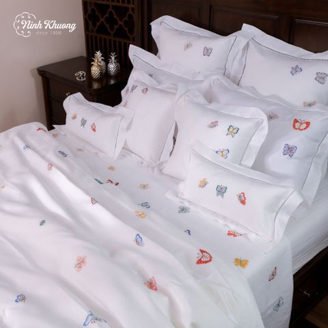  Double bed bedding set - Assorted Colorful Butterflies (duvet cover 220x240, fitted sheet 270x320, pillows 50x70, 60x60, 45x45, 25x50/pair) - wrapped in white linen fabric 