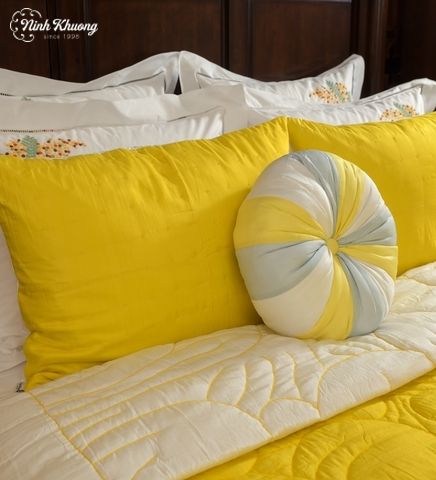  Gối lụa quả bí 