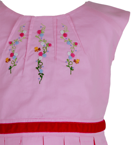  Đầm bé gái xếp ly tùng ruy băng eo 