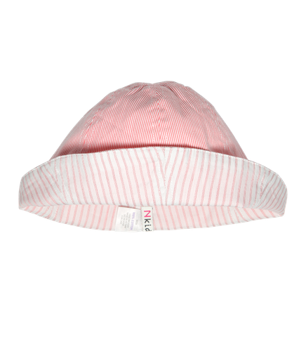  Six-panel cap 