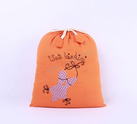  Drawstring pouch with reinforced mouth 