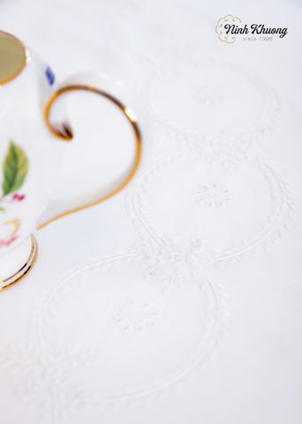  Khăn bàn tròn 4k - 150cm-Cip-Mai đục lỗ 