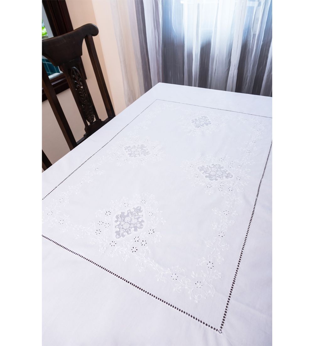  Table Cloth - Khăn bàn 12K175x300 - CIP - Organza 