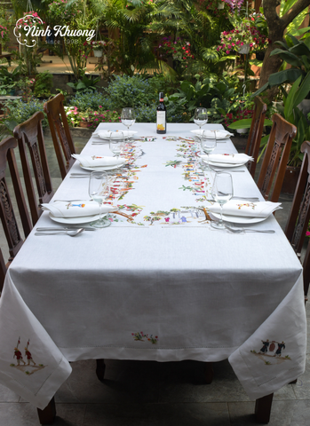  Tablecloth embroidered with special wedding motifs, set of 8 rectangular tablecloths, size 175x250cm, CIP. 