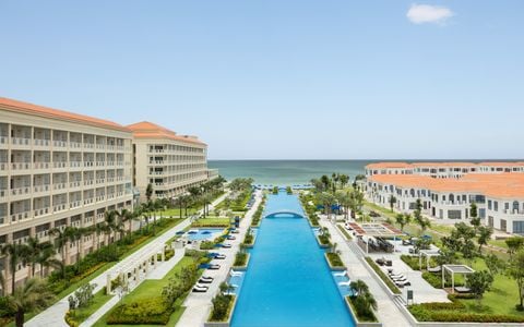  Sheraton Grand Danang Resort 