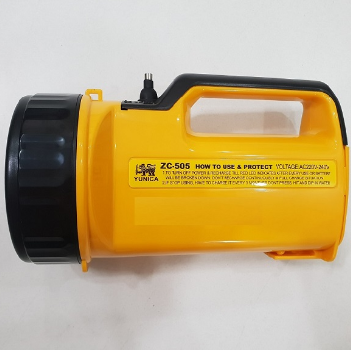 den-pin-sac-yunica-zc505w