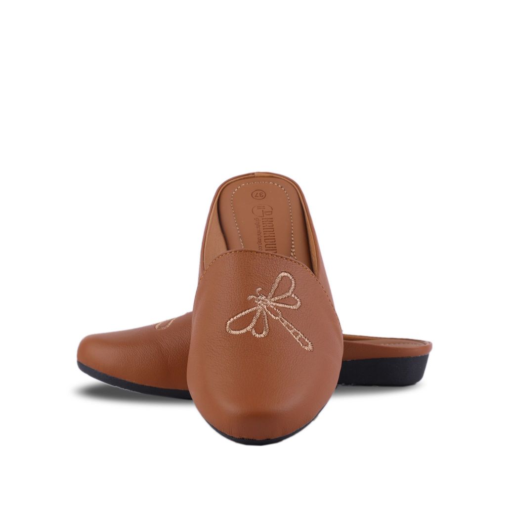 Dép Bít Mũi Hạnh Dung Thêu Chuồn Chuồn HD04786AD