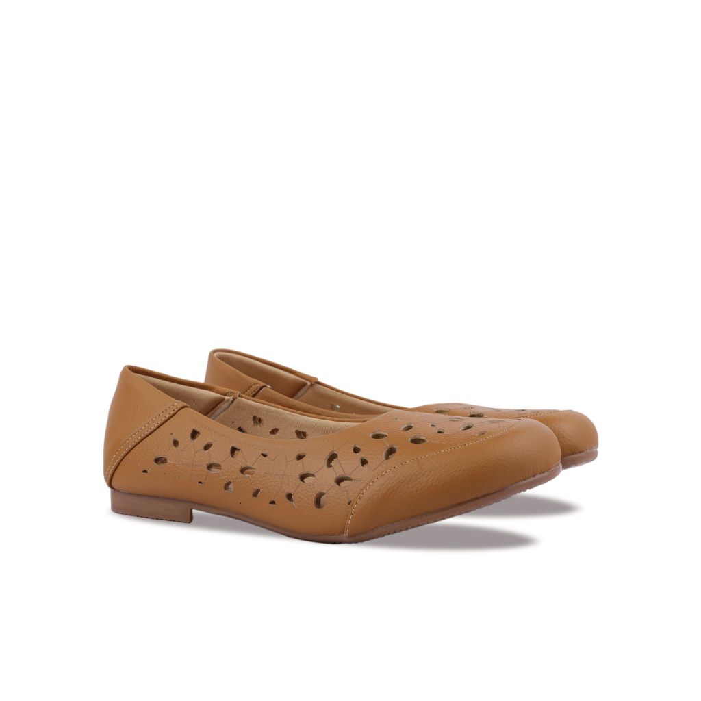 Giày Búp Bê Hạnh Dung Mũi Tròn Đục Lỗ HD29130AY