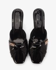 Dép Bít Mũi Hạnh Dung Dây Khóa Gót Mica HD04991AD