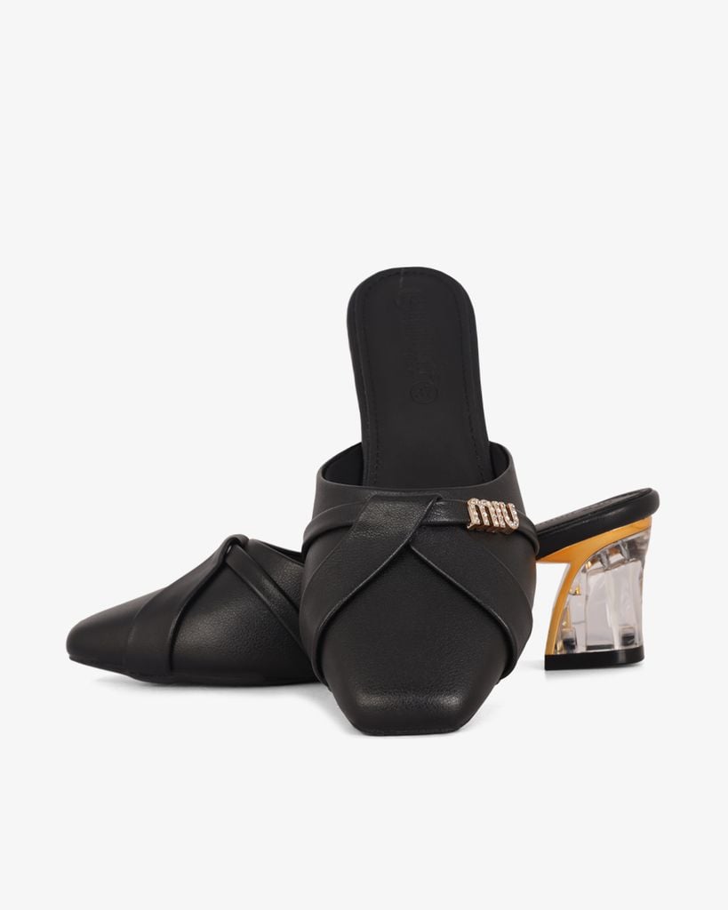 Dép Bít Mũi Hạnh Dung Dây Khóa Gót Mica HD04991AD