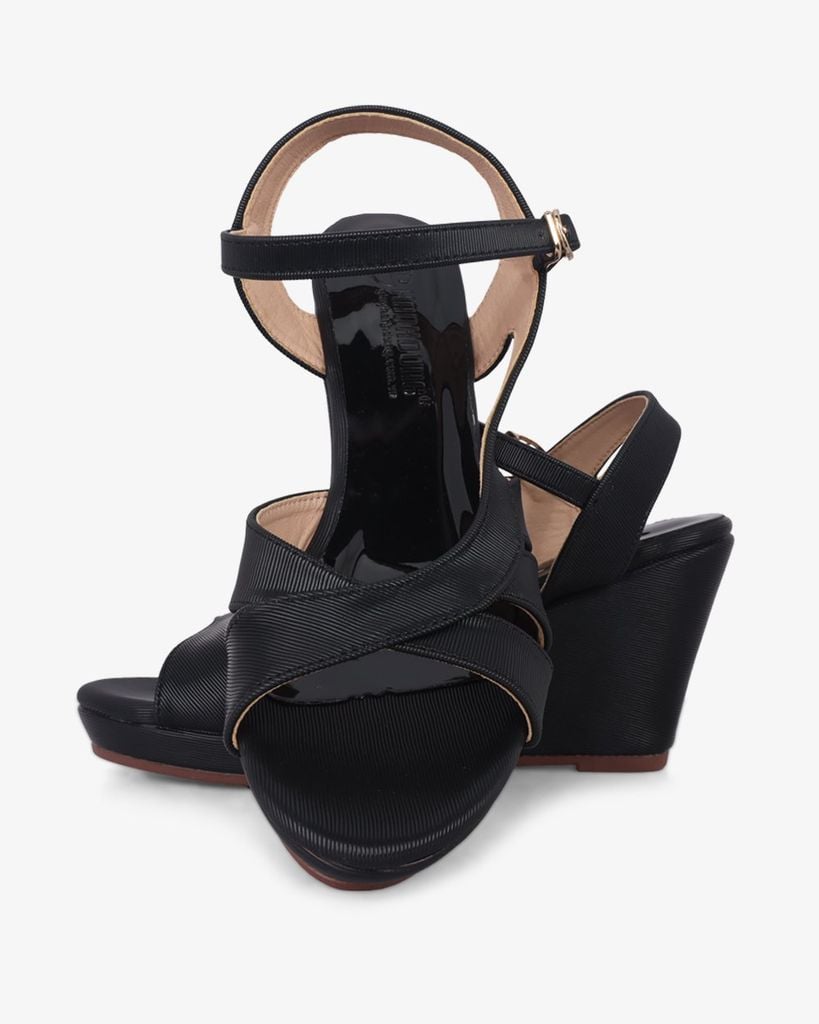 Sandal Đế Xuồng Hạnh Dung Nhiều Dây Nối Bên 9F HD02242AB