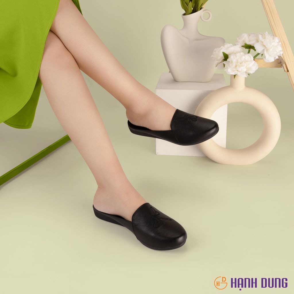 Dép Bít Mũi Hạnh Dung Thêu Chuồn Chuồn HD04786AD