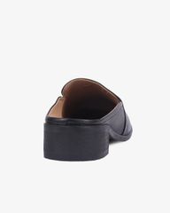 Dép Bít Mũi Hạnh Dung Da Mềm Thêu Lá HD04932AD