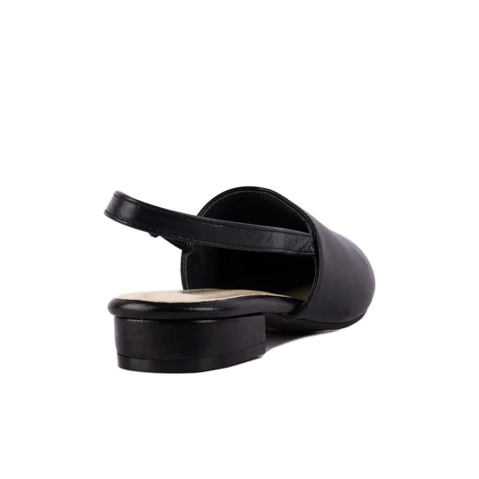 Sandal Hạnh Dung Bít Mũi Đế Xẹp HD2526AG