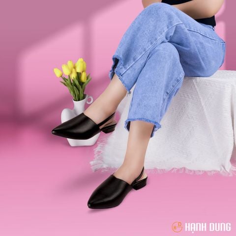 Sandal Hạnh Dung Bít Mũi Đế Xẹp HD2526AG