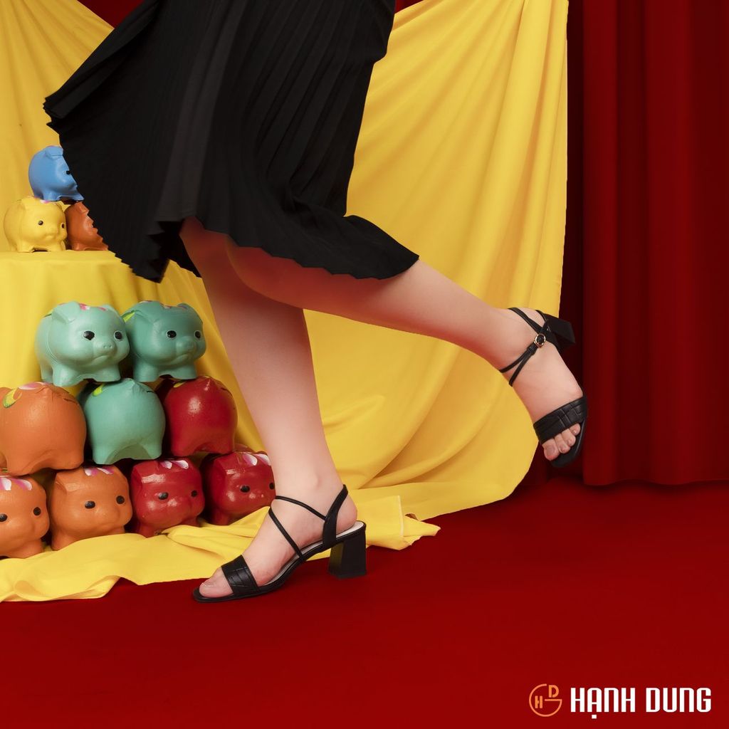 Sandal Cao Gót  Hạnh Dung Quai Ngang Gót Vuông HD27143BI