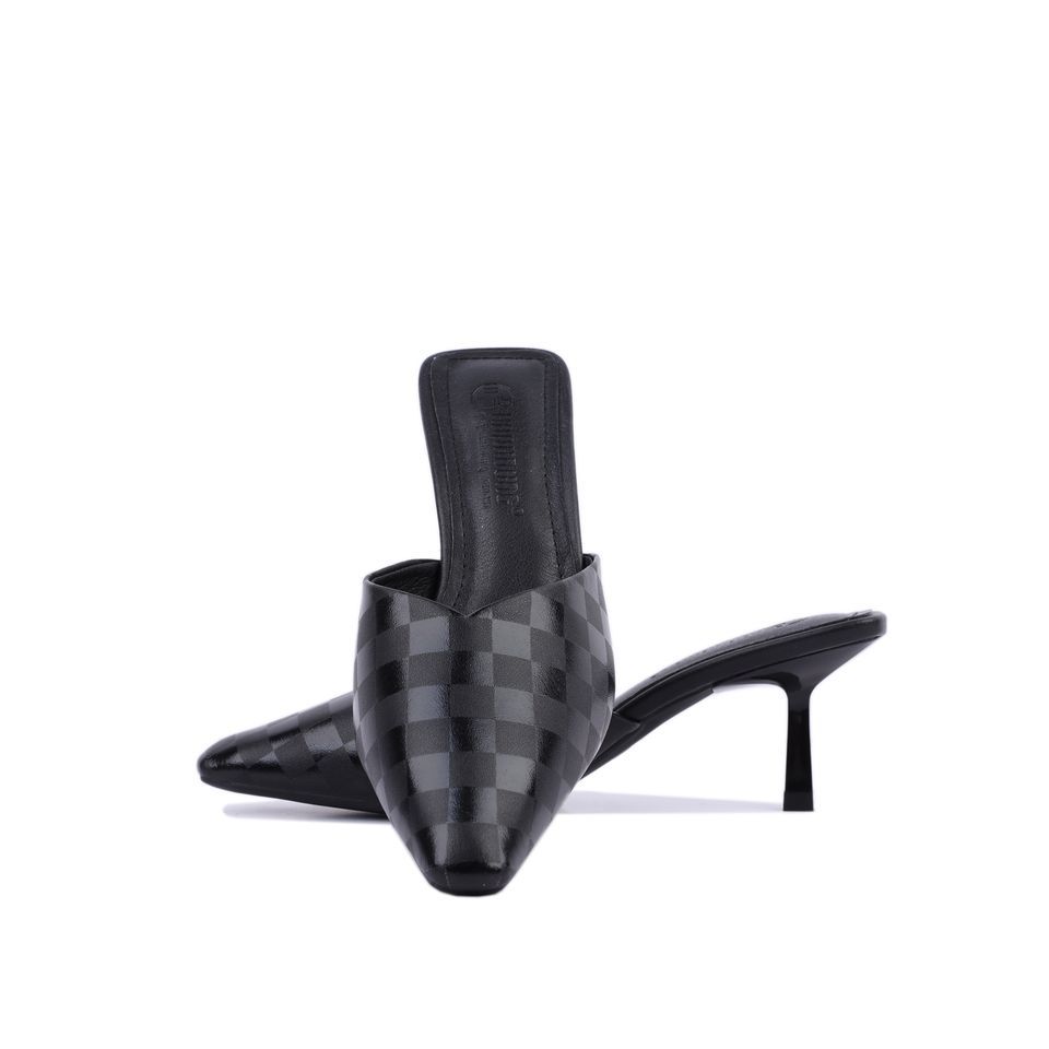 Dép Bít Mũi Hạnh Dung Họa Tiết Caro HD27205BI