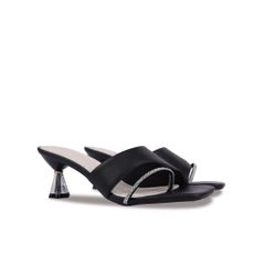 Dép Cao Gót Hạnh Dung Xỏ Ngón Cách Điệu HD27219BI