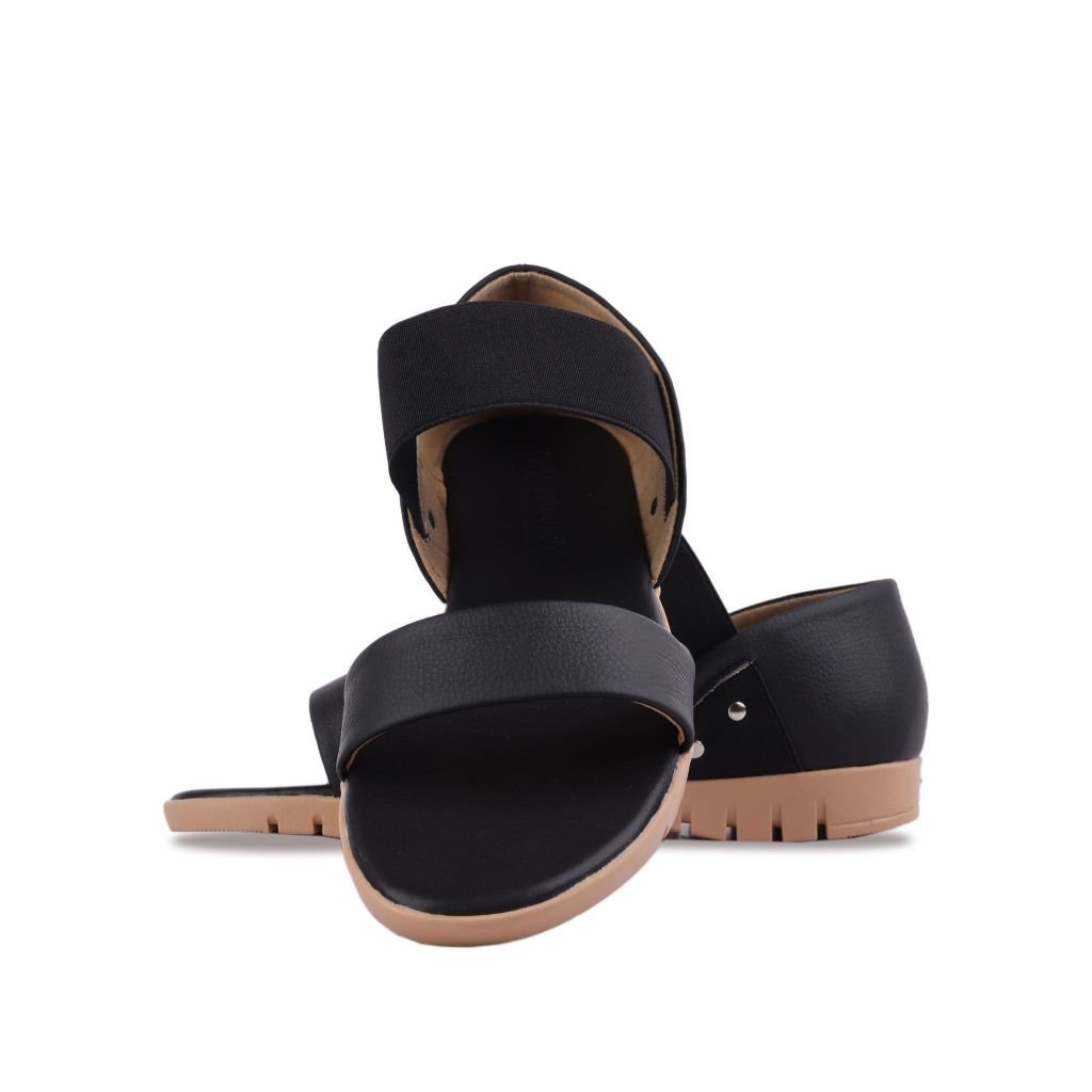 Sandal Đế Xẹp Hạnh Dung Bản Ngang Bít Hậu HD29129AY