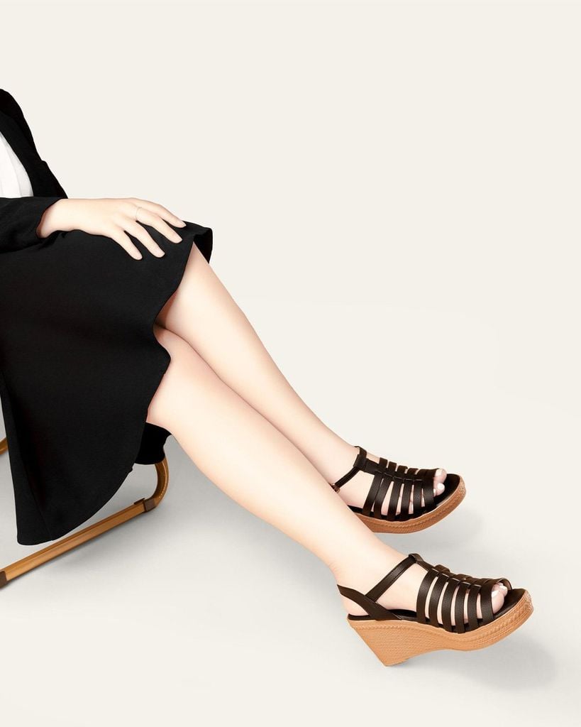 Sandal Đế Xuồng Hạnh Dung Quai Dây Mảnh HD29167AY