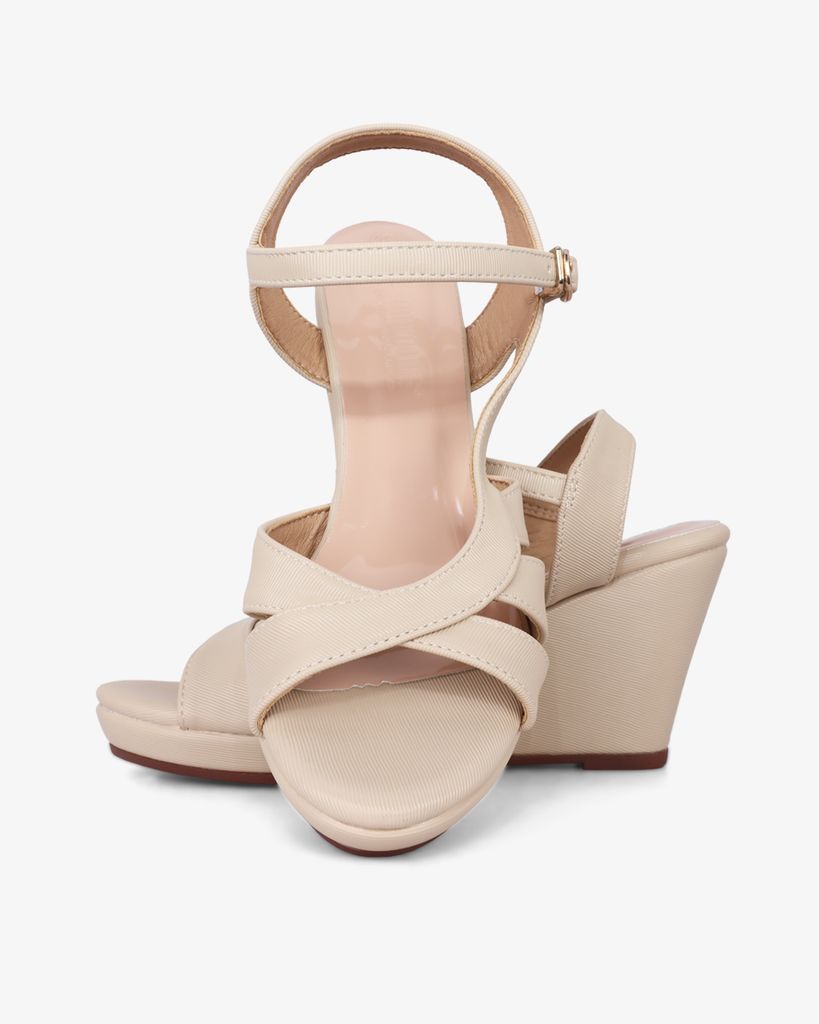 Sandal Đế Xuồng Hạnh Dung Nhiều Dây Nối Bên 9F HD02242AB