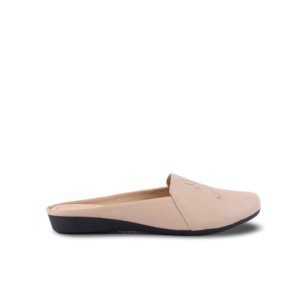 Dép Bít Mũi Hạnh Dung Thêu Chuồn Chuồn HD04786AD