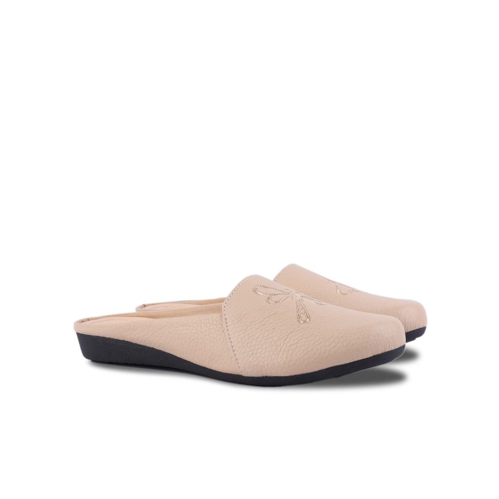 Dép Bít Mũi Hạnh Dung Thêu Chuồn Chuồn HD04786AD