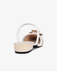 Giày Sandal Hạnh Dung Bít Mũi Hoa Ngọc Trai HD1133AV