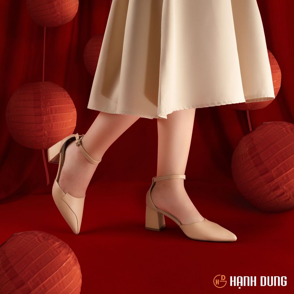 Sandal Cao Gót Hạnh Dung Bít Mũi Cách Điệu Bít Hậu HD27152BI