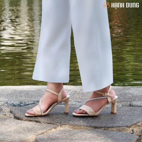 Sandal Cao Gót Hạnh Dung Bản Ngang Caro Dây Đính Đá HD27210BI