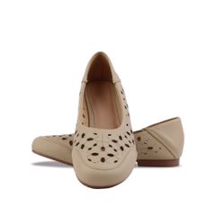 Giày Búp Bê Hạnh Dung Mũi Tròn Đục Lỗ HD29130AY