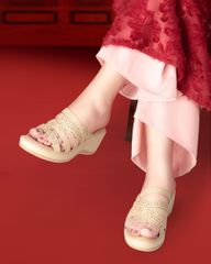 Dép Đế Xuồng Hạnh Dung Dây Đan Họa Tiết HD29166AY