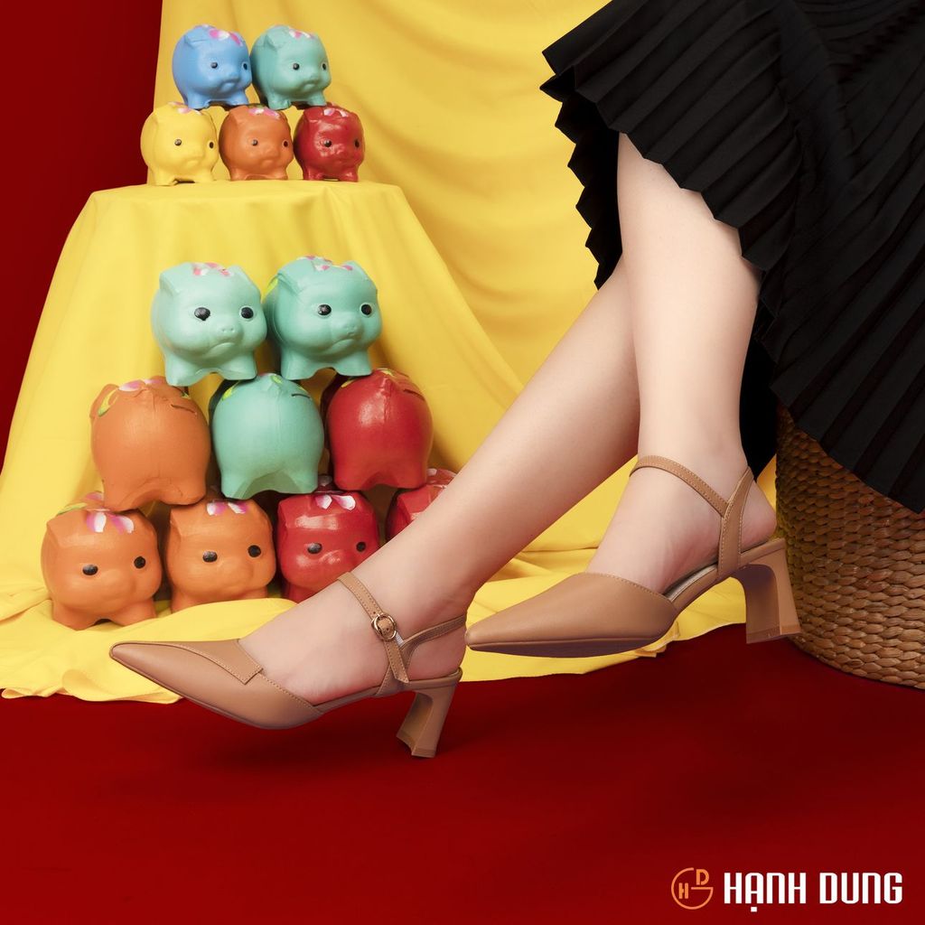 Sandal Cao Gót Hạnh Dung Bít Mũi Cách Điệu HD27148BI