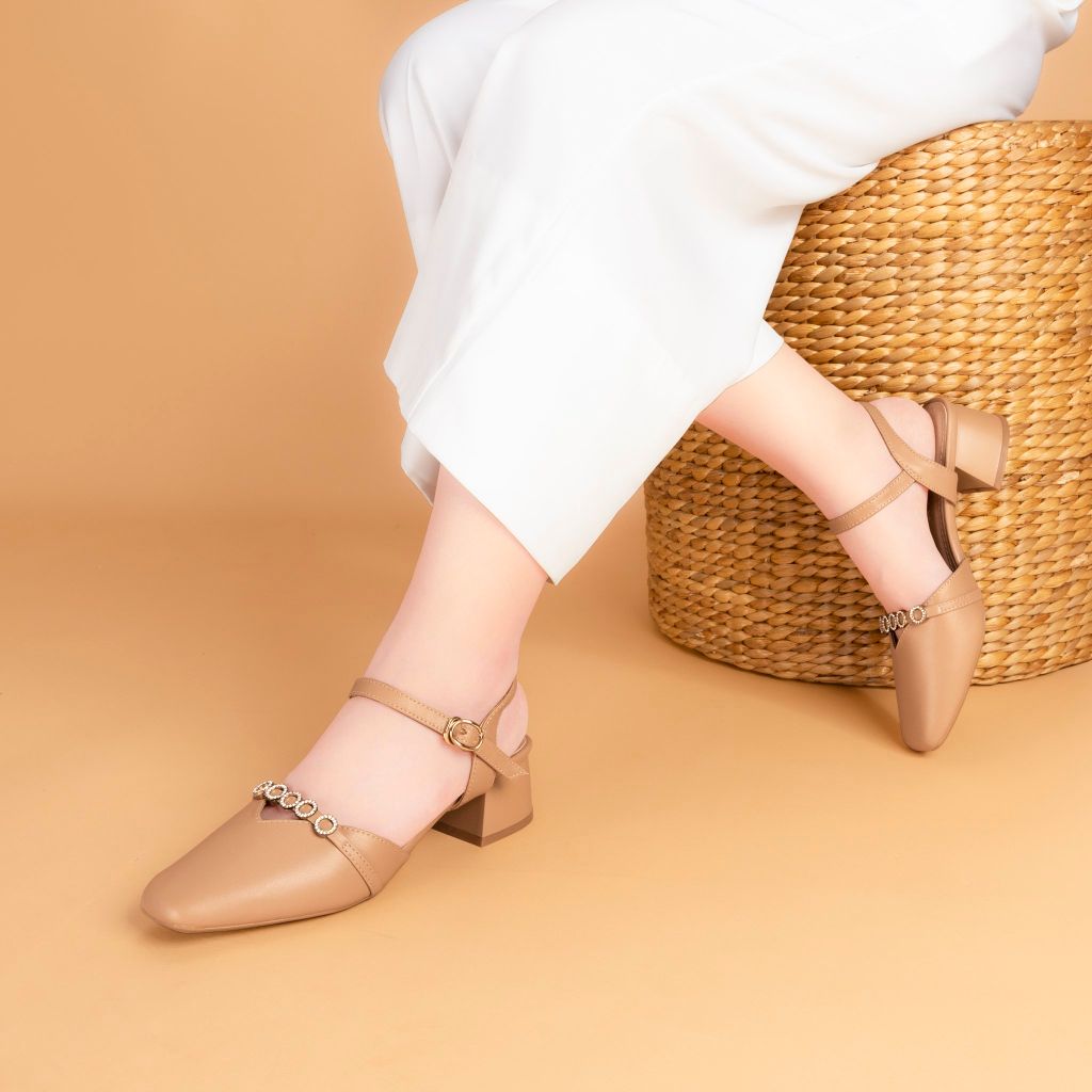 Sandal Cao Gót Hạnh Dung Bít Mũi Đính Đá HD27149BI