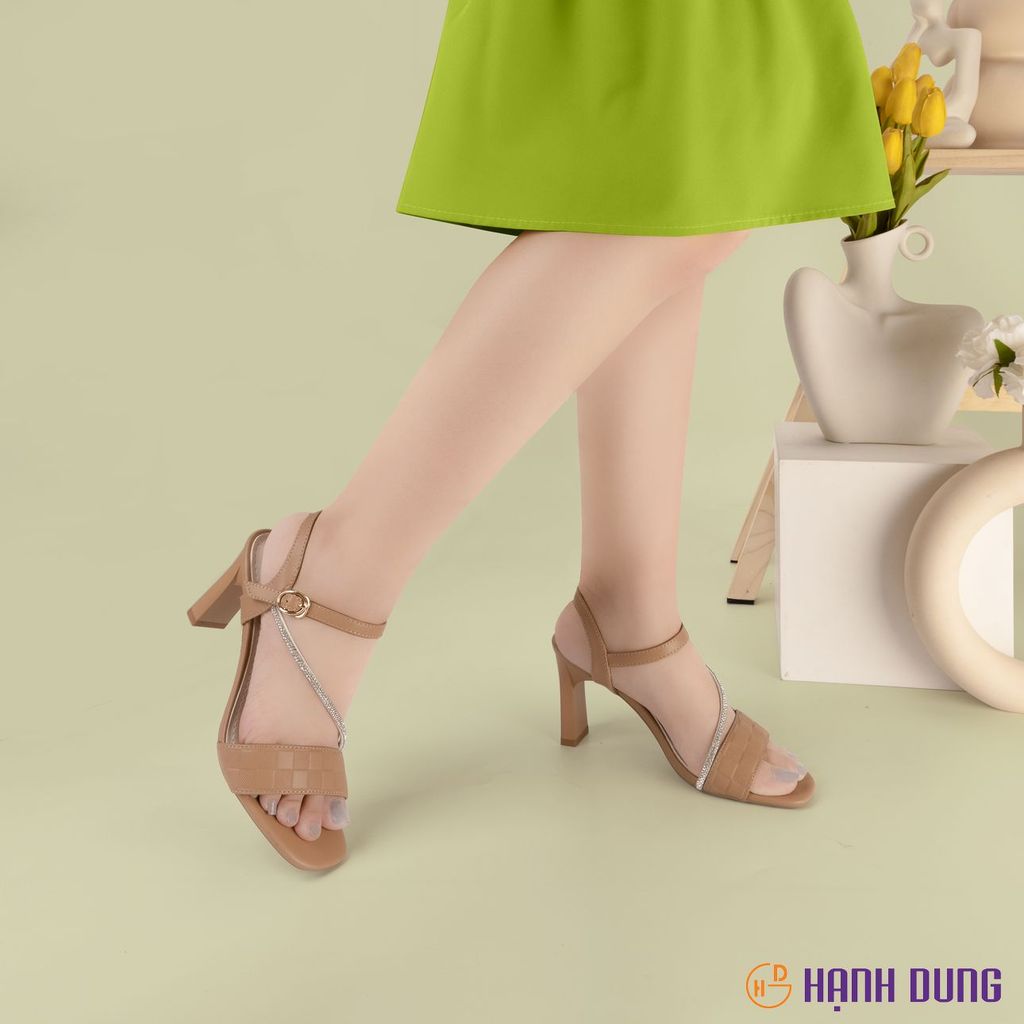 Sandal Cao Gót Hạnh Dung Bản Ngang Caro Dây Đính Đá HD27210BI