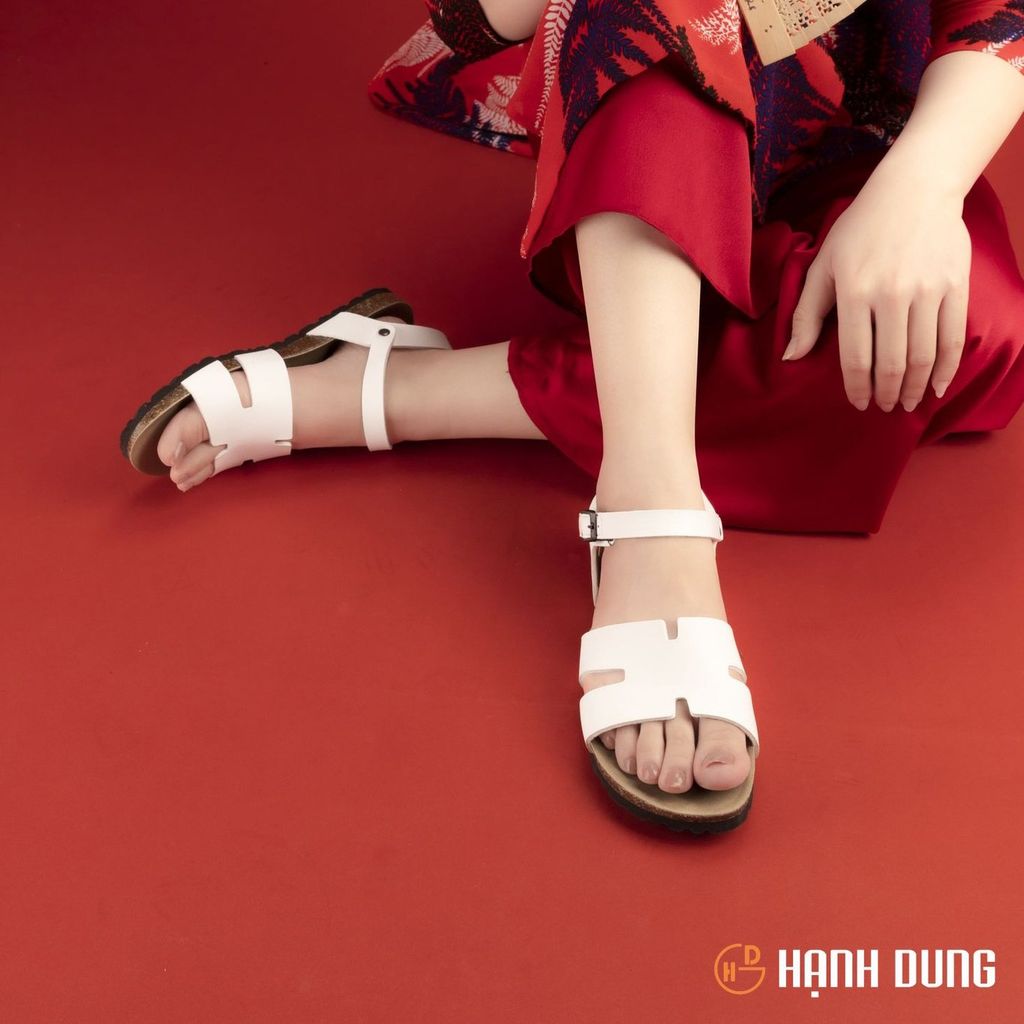 Sandal Đế Xẹp Hạnh Dung Quai Dán Chữ H HD2302BO