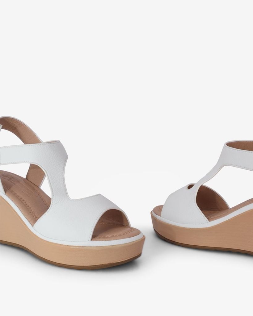 Sandal Đế Xuồng Hạnh Dung Quai Chéo Liền Thân Bản Lớn HD29189AY