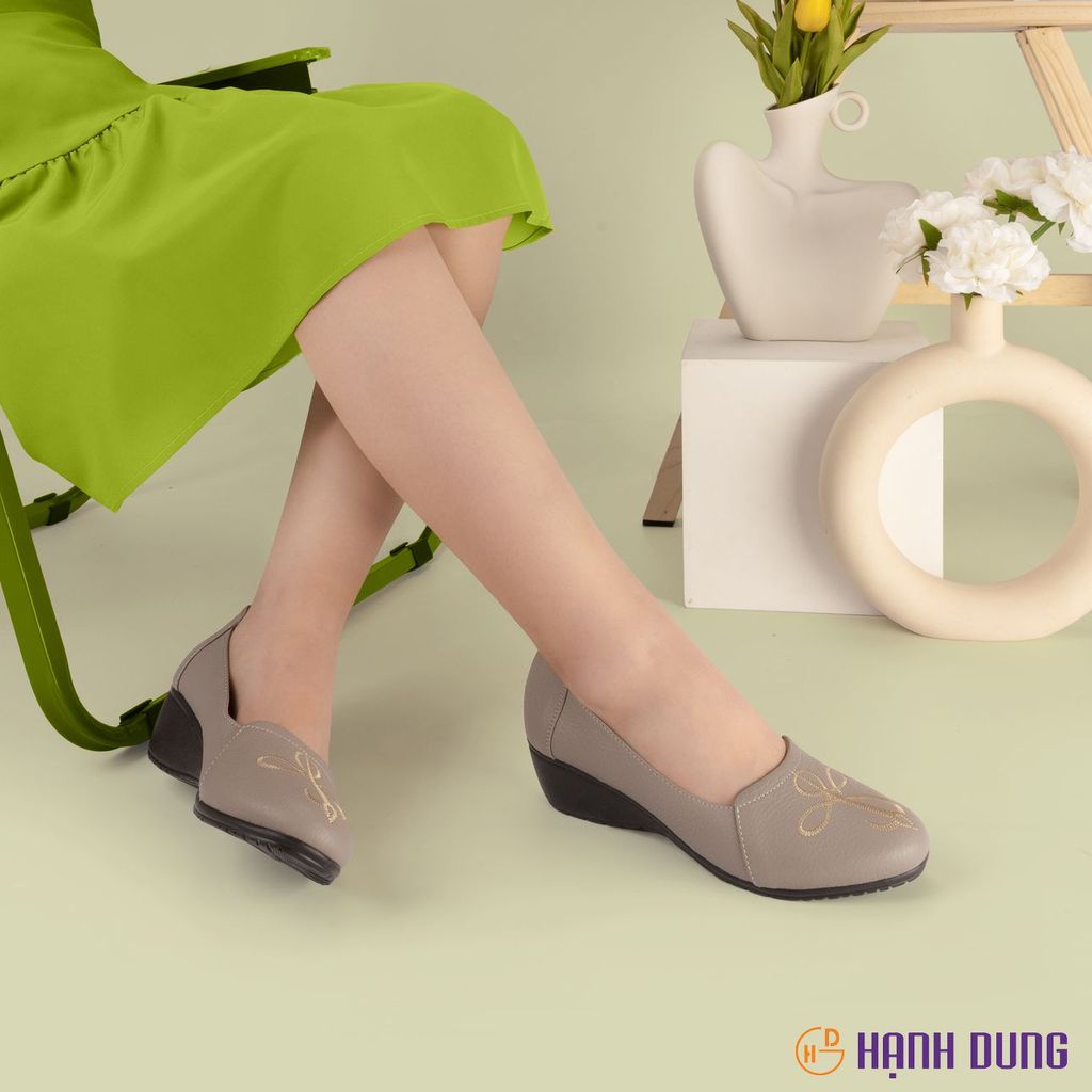 Giày Đế Xuồng Hạnh Dung  Mũi Tròn Thêu Chỉ HD2223AX