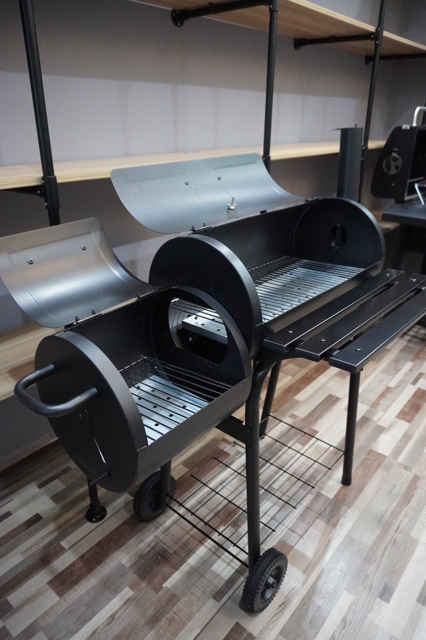 Bếp nướng BBQ có ống khói SCB-15