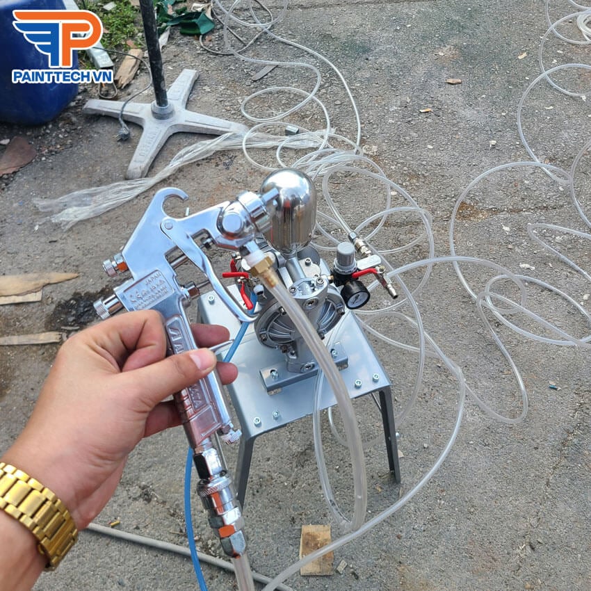 súng phun sơn Anest Iwata W-71-0