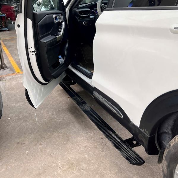 Bậc bước điện lên xuống xe Ford Explorer
