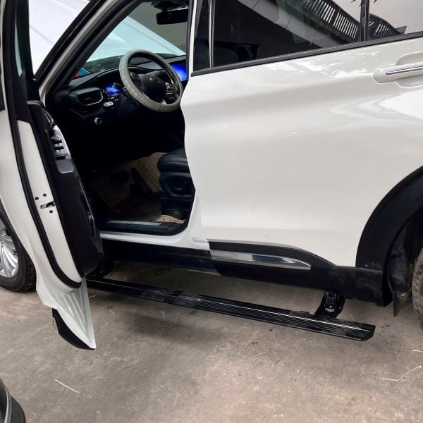 Bậc bước điện lên xuống xe Ford Explorer