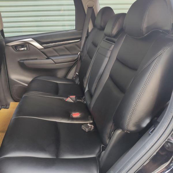 Bọc ghế da xe Mitsubishi Pajero