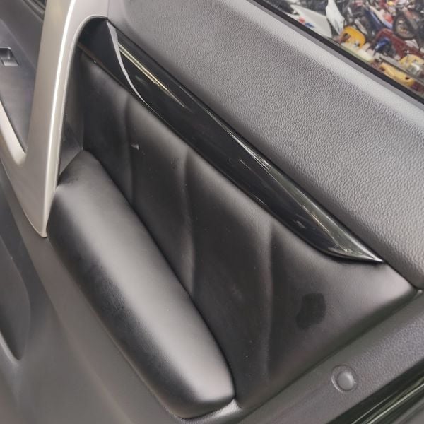 Bọc ghế da xe Mitsubishi Pajero