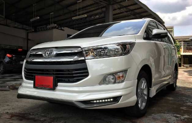 Body kit xe Innova 2018