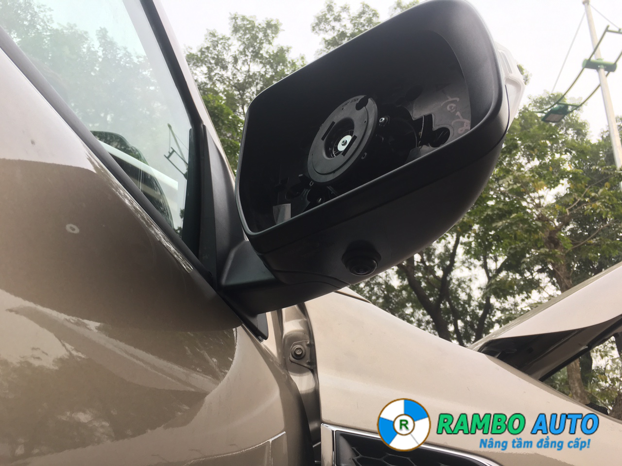 Camera 360 độ Owin cho xe Ford Everest